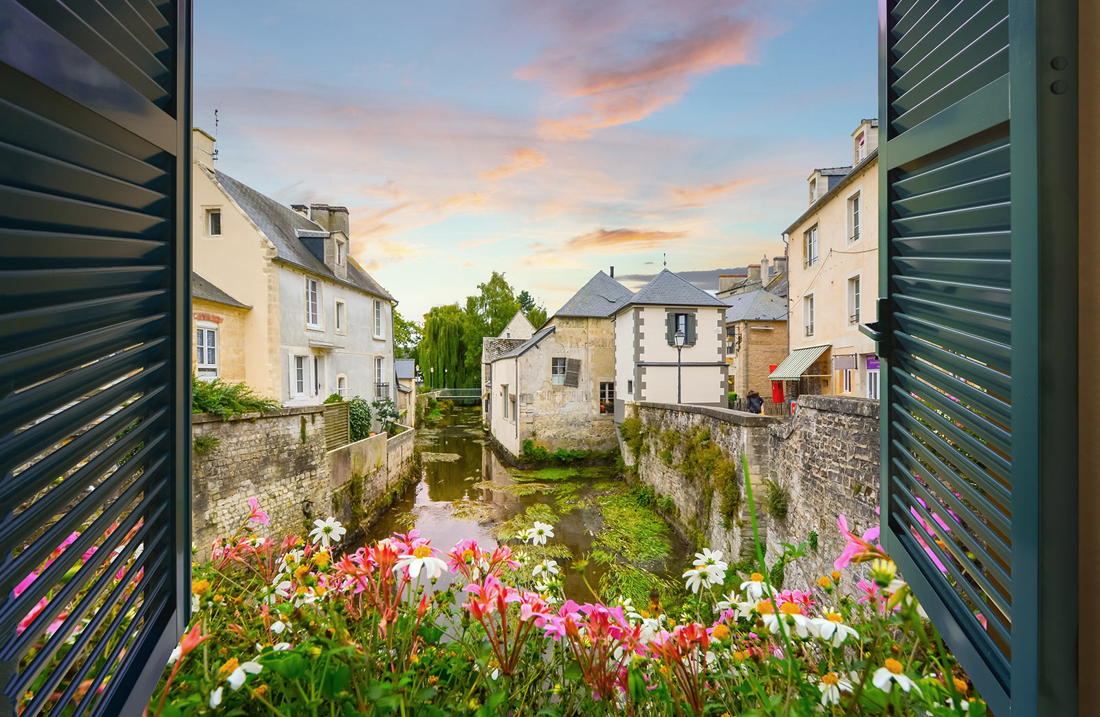 bayeux-adobestock-kirk-fisher.jpg