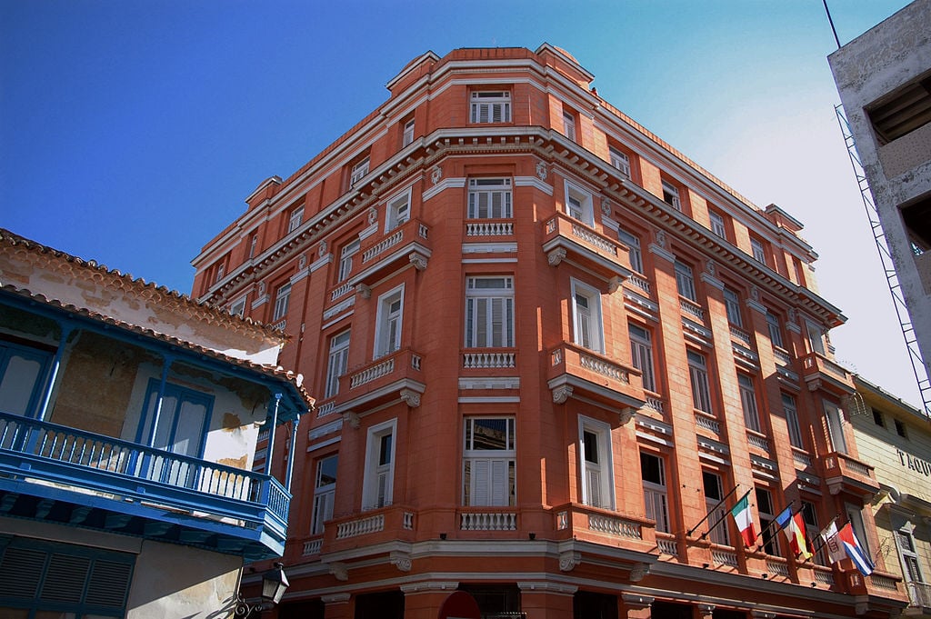Day 2 海明威Hotel Ambos Mundos 酒店.jpg