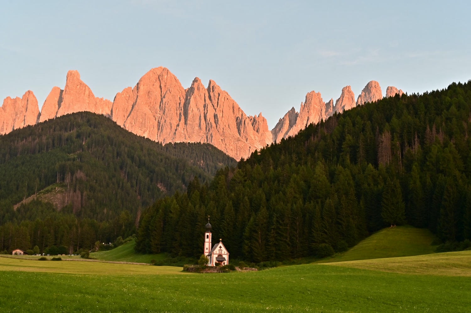 義大利。多洛米蒂Dolomites經典拍照景點！富內斯山谷Val di Funes 聖約翰教堂Church of St. Johann –  Ting's 旅行部落格