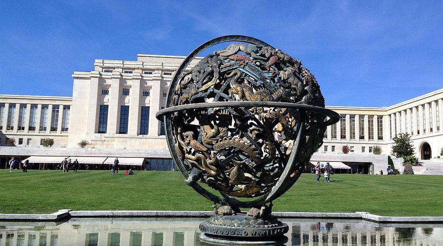 1783092570542875.jpg exterieur-du-palais.jpg